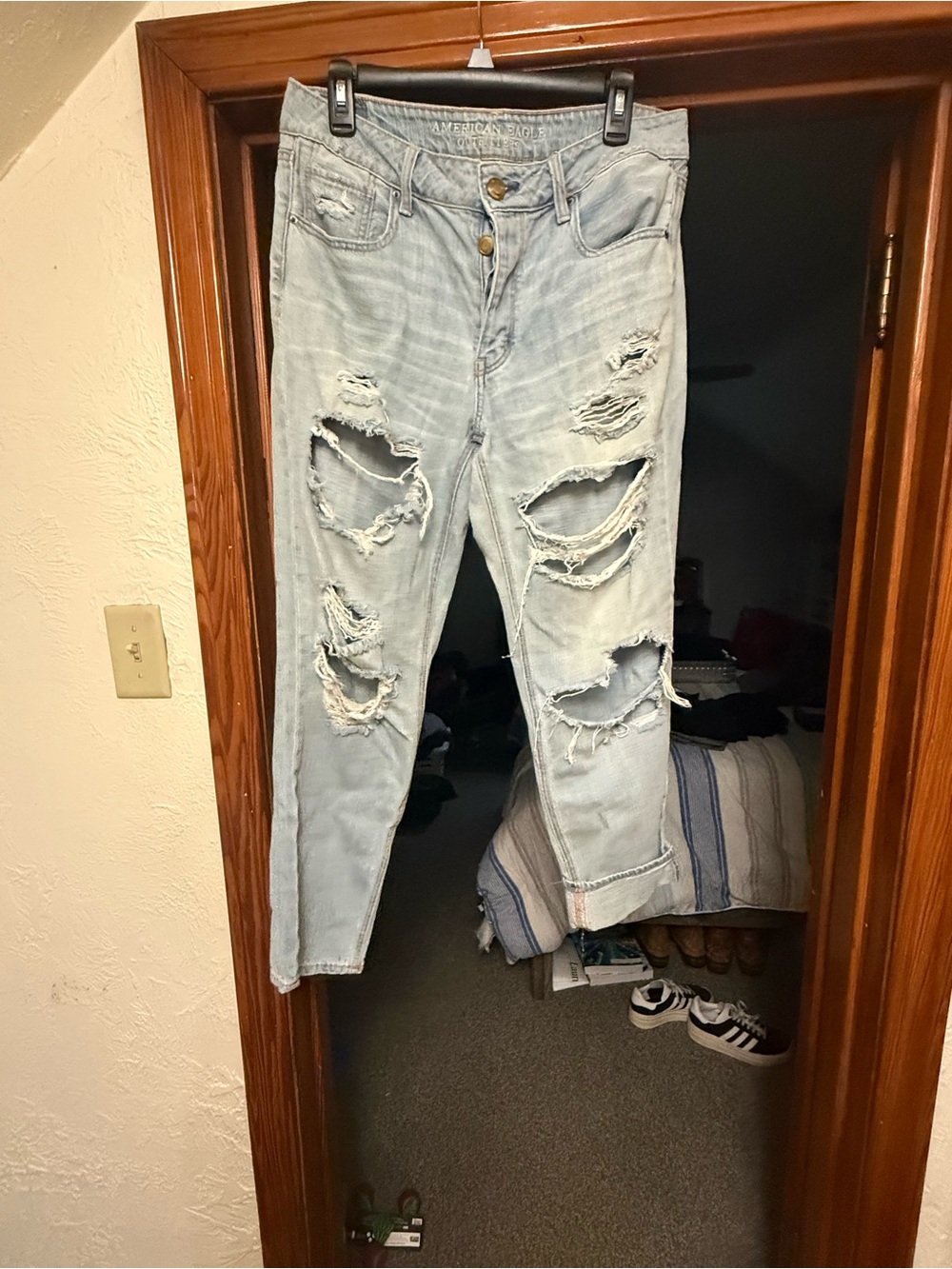 American Eagle Outfitters Light Blue Distressed Boyfriend Jeans